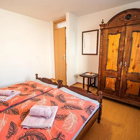 Valley View With Sauna Mrak Casa de Férias