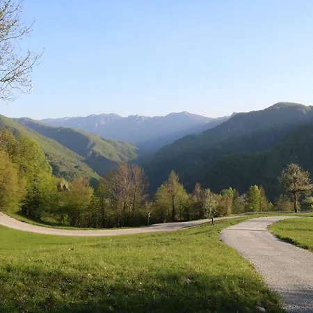 펜션 Valley View With Sauna Mrak *