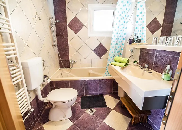 بيت للعطل Valley View With Sauna Mrak