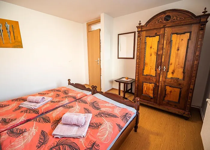 Valley View With Sauna Mrak بيت للعطل