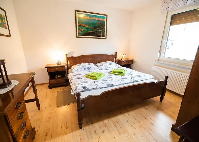 Valley View With Sauna Mrak بيت للعطل *