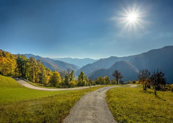 Valley View With Sauna Mrak بيت للعطل