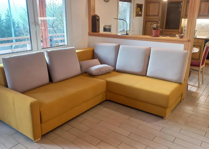 Valley View With Sauna Mrak بيت للعطل