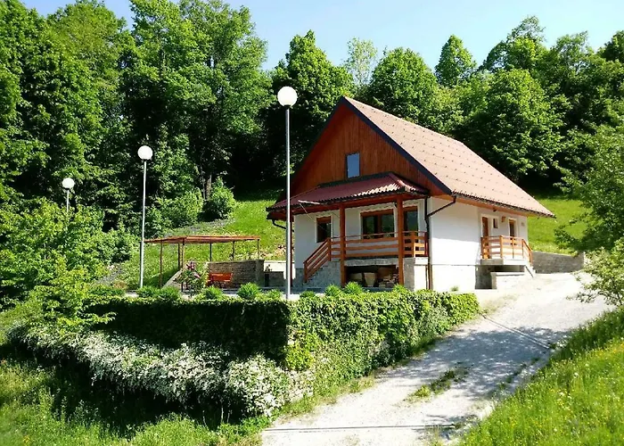 Valley View With Sauna Mrak بيت للعطل *